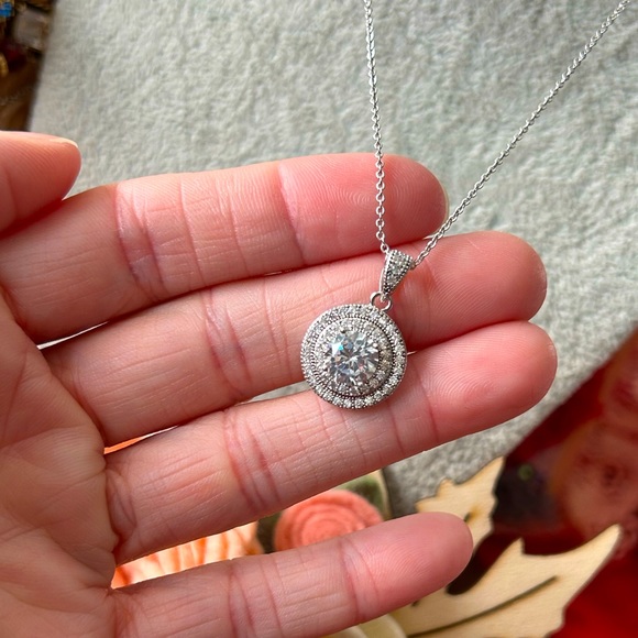 Jewelry - NWT Silver Necklace Cubic Zirconia Pendant
